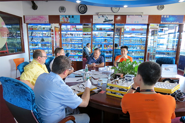 穩(wěn)達(dá)時(shí)手表定制廠家客戶來訪圖