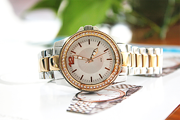 穩(wěn)達(dá)時石英手表廠家