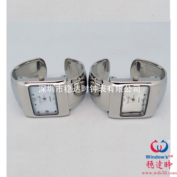 方形包皮手鐲表