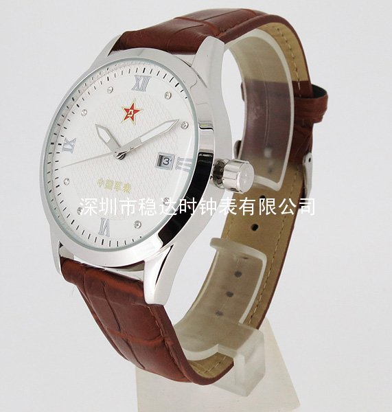 穩(wěn)達時真皮表帶時尚軍表定制廠家