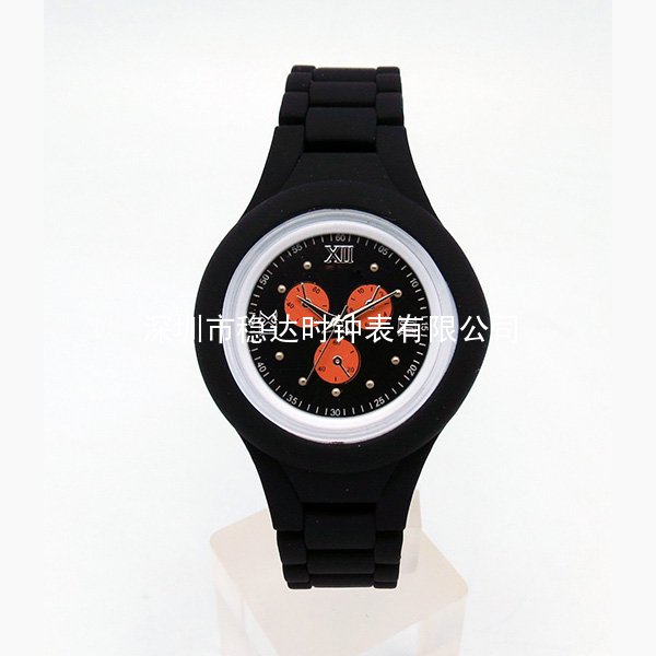 穩(wěn)達(dá)時一殼多配硅膠殼手表