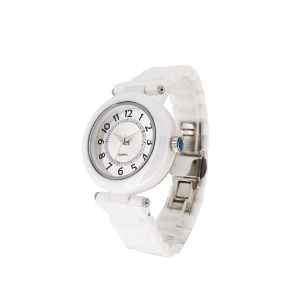 穩(wěn)達時精致陶瓷女士商務(wù)手表定制