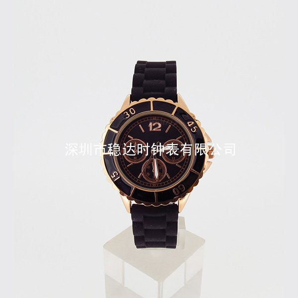 穩(wěn)達(dá)時(shí)時(shí)尚男士禮品手表定制廠家