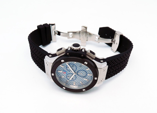 多功能不銹鋼手表批發(fā)廠家直銷多功能三度防水【穩(wěn)達時鐘表】