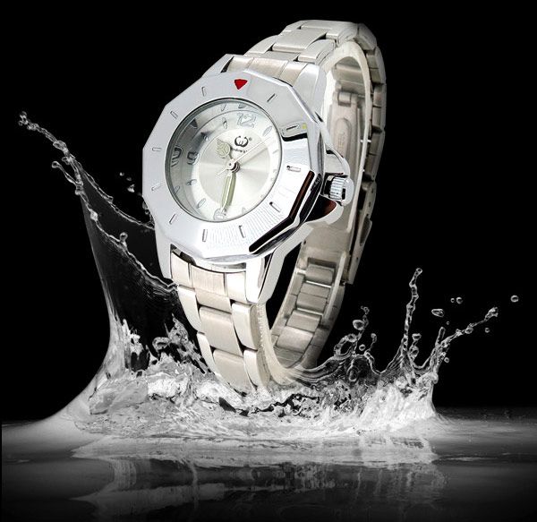 穩(wěn)達時情侶禮品手表廠家