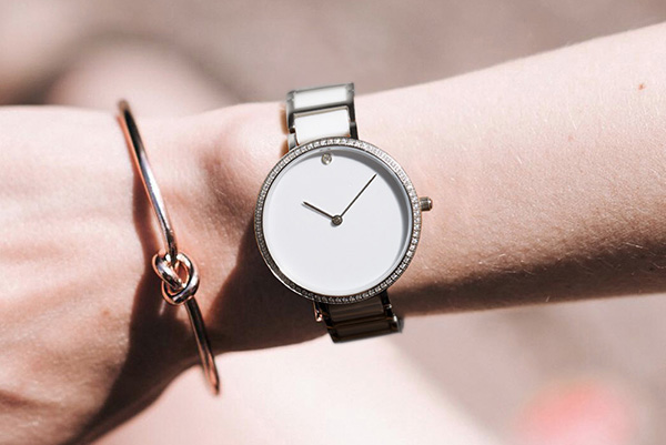 裝配手表廠——簡約款式更能上臺面