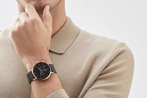 干練的帥氣 為職場精英氣息加分—穩(wěn)達(dá)時