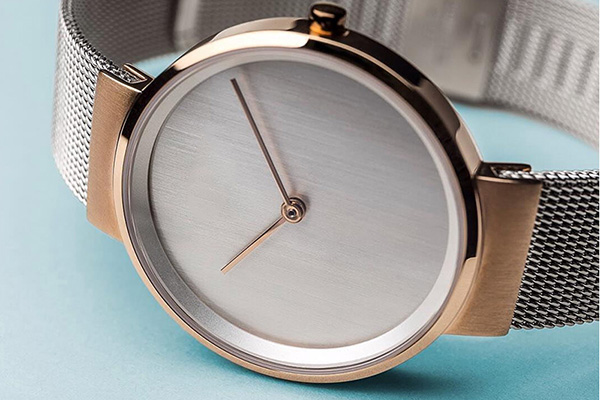 穩(wěn)達(dá)時廠家直銷 簡約時尚款式腕表