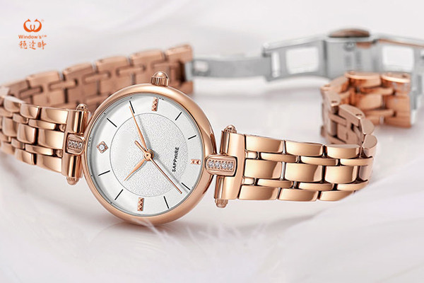 玫瑰金色鏈條石英女士手表 穩(wěn)達(dá)時廠家直銷