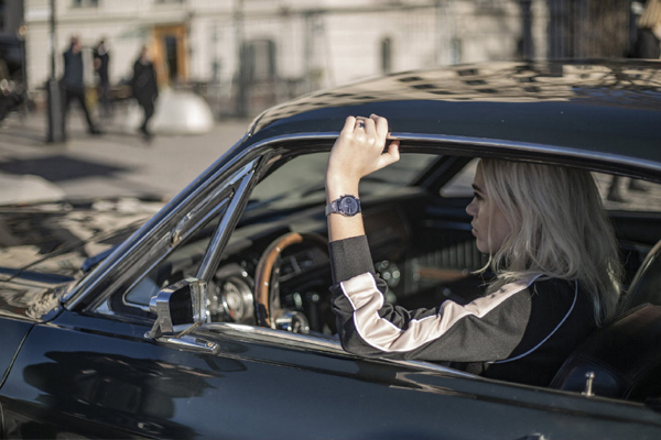 簡約大表盤情侶款手表 可生產(chǎn)批量穩(wěn)達(dá)時(shí)手表廠