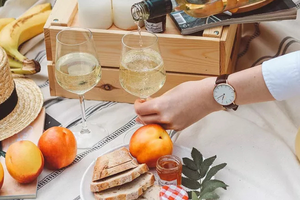 氣質(zhì)石英防水腕表穩(wěn)達時廠家直銷，可批量定制