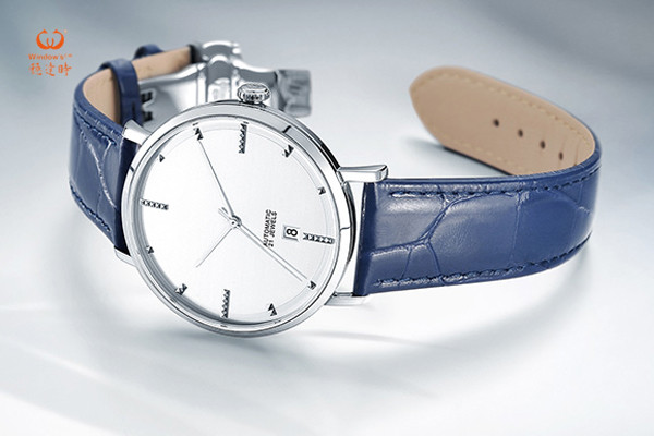 藍(lán)色經(jīng)典女人石英手表定制