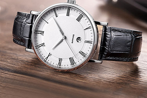 簡(jiǎn)約光澤男士石英表