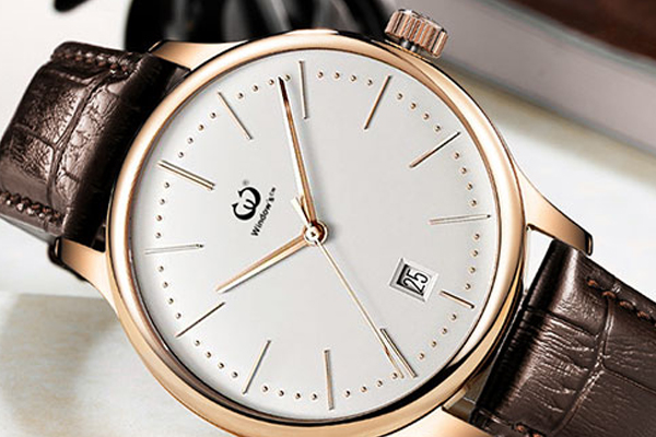 男士經(jīng)典女人眼中的愛給老公賣的表