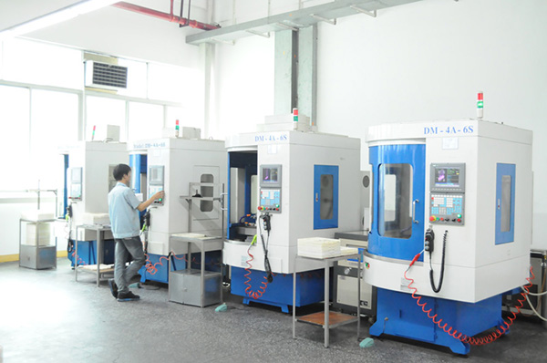 穩(wěn)達(dá)時(shí)手表廠(chǎng)家中型數(shù)控車(chē)床