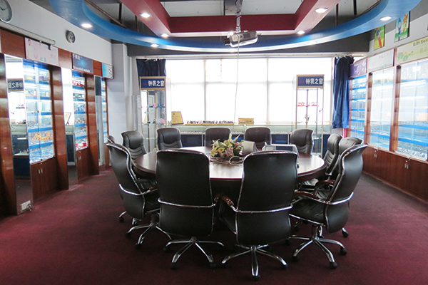 穩(wěn)達時手表廠家展廳圖