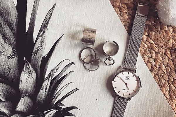 網(wǎng)帶款石英手表定做款式任選-穩(wěn)達時手表廠家