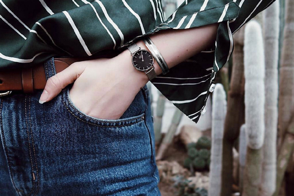 ins風(fēng)女士手表簡(jiǎn)約貨源直供-穩(wěn)達(dá)時(shí)