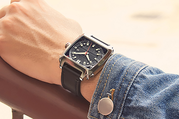 商務(wù)外貿(mào)暢銷貨源 批量300只起訂